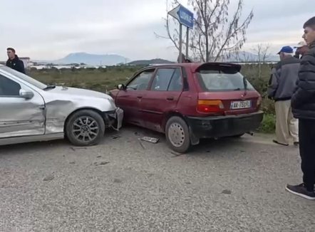 Aksident me tre makina të përfshira në aksin Lushnjë-Berat