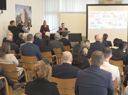 Unioni i Gazetarëve Shqiptarë/ Nderohen më të mirët e vitit, mes tyre Artur Zheji e Saimir Demi