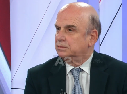 “Shqipëria rrezikon të humbë 40 kilometra katrorë me Greqinë. Ja rruga si duhet shkuar në Hagë”