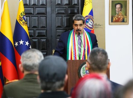 Maduro sfidon SHBA-në për naftën dhe bën thirrje për unitet 
