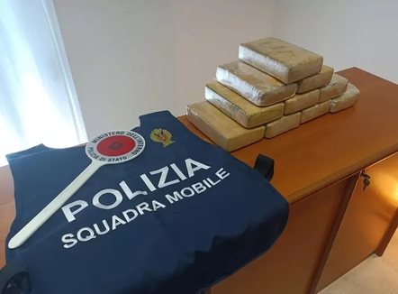 Operacion i madh antidrogë në disa qytete italiane, arrestohen 384 persona, sekuestrohen 1400 kg drogë