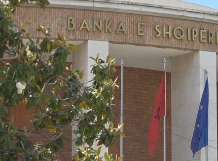 Deri në 450 mln euro në 2026, BSH shton tërheqjen e euros nga tregu valutor, shkak “superleku”