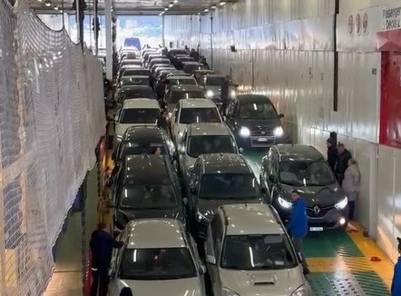 Fluks i lartë pasagjerësh në Portin e Vlorës