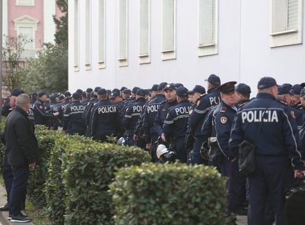 Protesta e opozitës, policia e përgatitur për çdo skenar, 1300 efektivë në terren