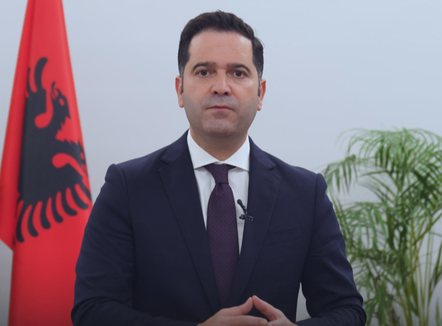 Rishikohet për herë të katërt buxheti, shpërblim 15 mijë lekë për familjet me ndihmë ekonomike dhe 