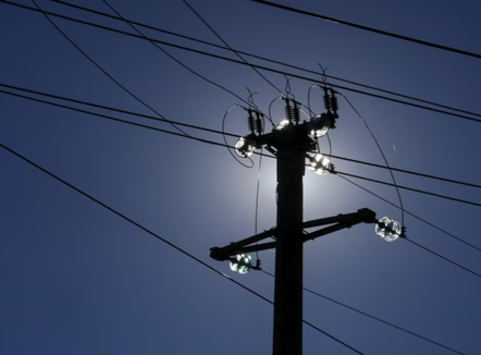 Ndërprerje të energjisë elektrike në Kosovë, bizneset ankohen për dëme