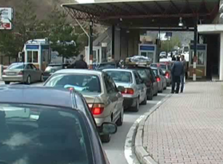 Festa e fundvitit, fluks lëvizjesh në Kapshticë