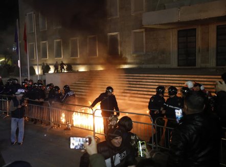 Lirohen 4 protestuesit e arrestuar pas protestës së opozitës