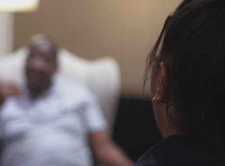 Të mashtruar drejt luftës. Afrikanë dhe kenianë rekrutohen si mercenarë nga Rusia