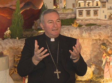 “Krishtlindja, dhurata për njerëzimin”, mesazhi i Imzot Arjan Dodaj për politikën, të rinjtë dhe familjen