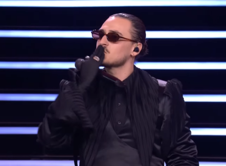 Këngë e kopjuar? Këngëtari: Mund të jetë sulm i organizuar nga kundërshtarët