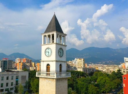 Gati 688 mld lekë deri në nëntor, rritja e çmimeve dhe pagat e individëve mbushin arkën e shtetit