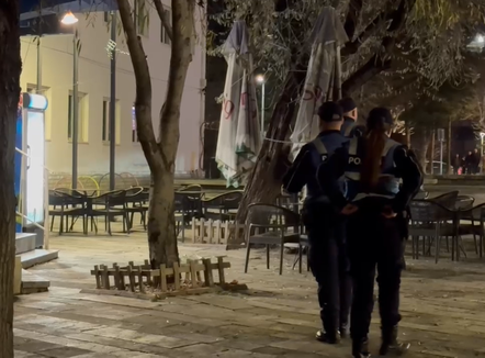 Dhunohet një person në Korçë, shoqërohen në Polici 2 shtetas