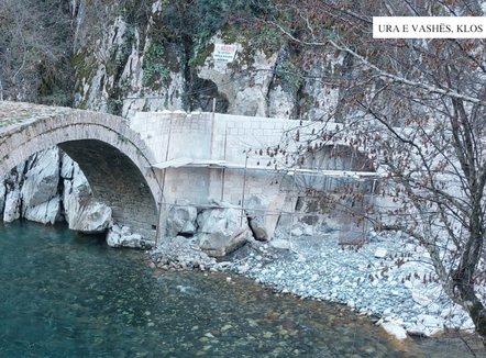 Kreu ndërhyrje tek “Ura e Vashës” dhe ndërtoi pa leje, arrestohet 44-vjeçari në Klos