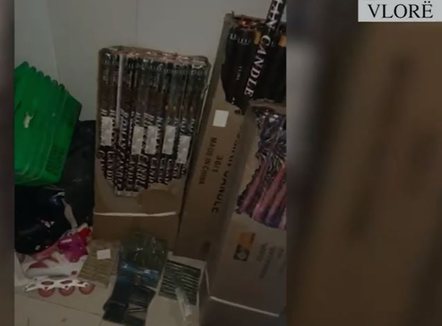 Sekuestrohen 179 fishekzjarre në një ushqimore në Vlorë, nën hetim shitësja 31-vjeçare