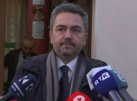 Zgjedhjet në Kosovë, voton kryetari i KQZ 