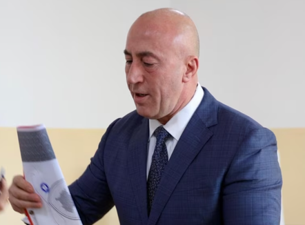 Kandidati i AAK-së për kryeministër voton në Gllogjan