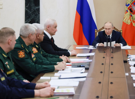 Shefi ushtarak i raporton Putinit: Rusia pushtoi më shumë se 300 fshatra ukrainase në vitin 2025