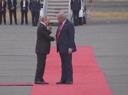 Putin “fiton” në Florida, takimi Turmp-Zelensky nuk zgjidh çështjen e Donbasit