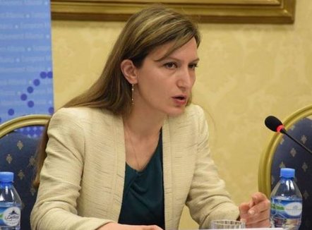 Kanosi një shtetas të huaj, Policia e Tiranës ndalon drejtoreshën e Ministrisë së Brendshme