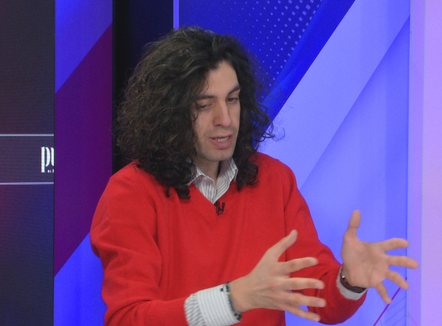 Mes bollëkut dhe kujdesit për shëndetin! Çfarë duhet të kemi parasysh në tryezën e Vitit të Ri? Këshillat e mjekut natyropat