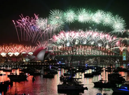 Pas Zelandës së Re, Viti i Ri mbërrin dhe në Australi