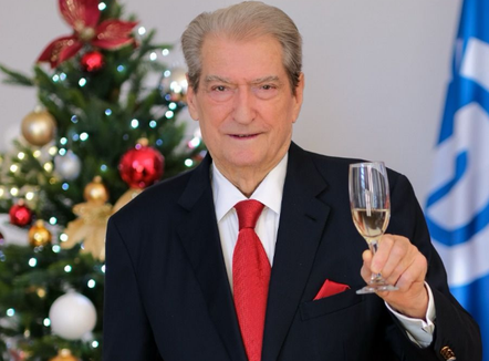 Mesazhi i Berishës për Vitin e Ri: Në 2026 shqiptarët do t'i bëjnë funeralin organizatës kriminale ‘Rilindja’