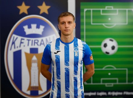 Pas 9 largimeve, Tirana prezanton një mesfushor sllovak 