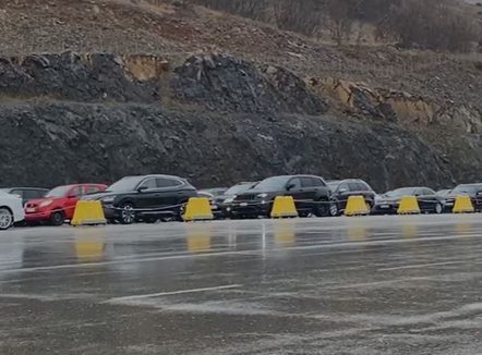 Shi, erë e fortë dhe trafik në Rrugën e Kombit