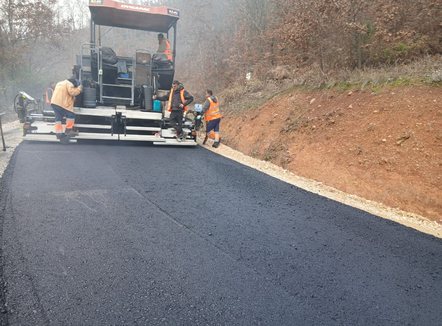 Hidhet shtresa e parë e asfaltit, Rama: Së shpejti Lura magjike e aksesueshme përmes rrugës së re turistike