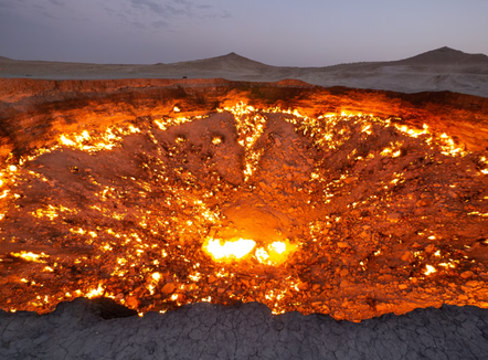 Mbyllja e 'Portës së Ferrit': Flakët në kraterin në Turkmenistan po shuhen
