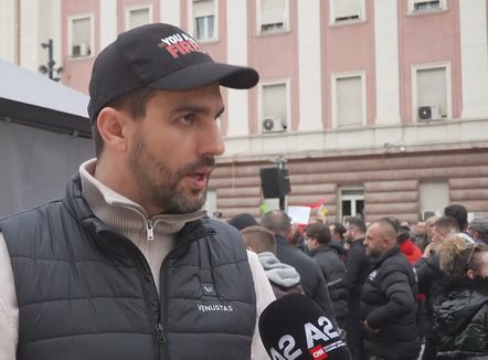 “Rezistencë deri në largimin e Ramës!” Ja dy emrat që propozon Lapaj për qeverinë tranzitore