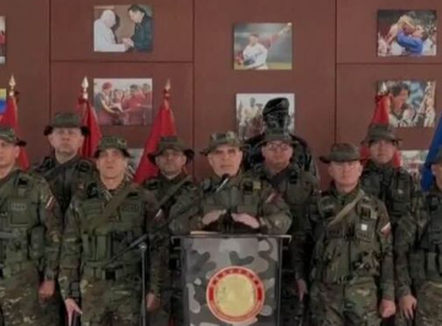 Ushtria venezueliane bën thirrje për lirimin e Maduros, paralajmëron për 'kolonizim' ​​amerikan