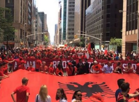 Trump publikon listën, 41.3% e emigrantëve shqiptarë në SHBA përfitojnë ndihmë sociale