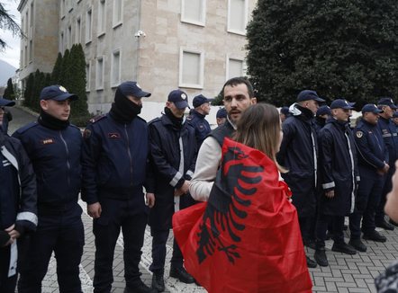 “Edi Rama të bëj përgjegjës ty!”, Lapaj publikon videon e re: Jam në spital, por do kthehem sërish në shesh