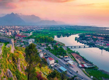 12 milionë vizitorë të huaj në Shqipëri në vitin 2025