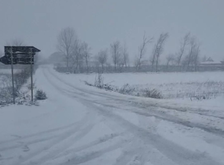 Moti i keq, vijojnë problemet në disa akse në veri