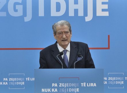 “Ramën e rrëzojnë qytetarët”, Berisha: Do të thërrasim në tryezë të gjithë opozitarët