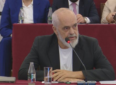 “Zhvisheni administratën nga familja!” Rama aktivizon “spiunazhin” nëse vetëdeklarimi në parti nuk funksionon