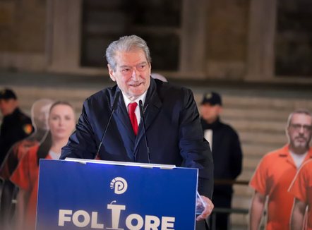 Berisha: Ramaduro i Venezuelës doli sot para gjyqit! Rrëzimi i diktatorëve është respekti më i madh për ligjin ndërkombëtar