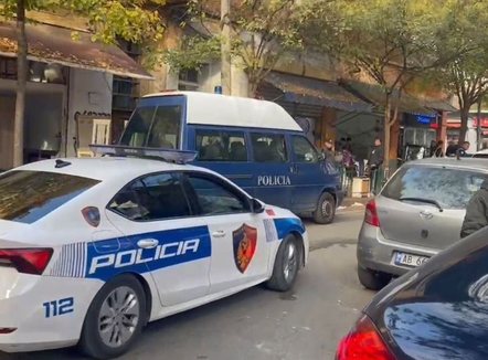“Skifteri” nga Mamurrasi i fiksuar pas taksive dhe karburanteve, vijonte grabitjet edhe pse ishte në kërkim nga policia