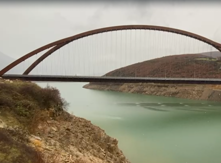 Rriten ndjeshëm prurjet në hidrocentralin e Fierzës, situata nën kontroll