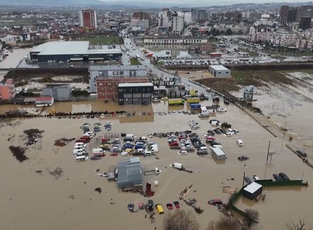 Përmbytet Kosova, zona të tëra në ujë, ekspertët: Shteti të zgjohet