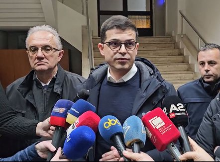 800 banesa me ujë në Durrës, ministri Vengu: 180 persona janë akomoduar në Kovaleshencë