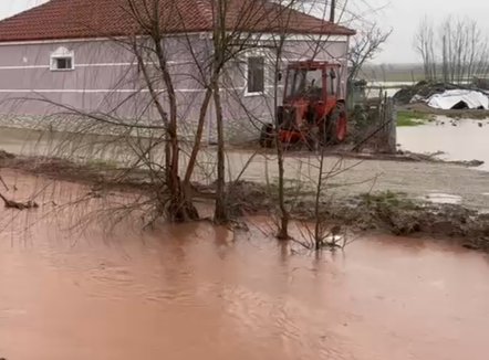 Situatë e rëndë nga përmbytjet në Shamoll të Korçës