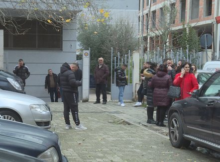 Vrau fqinjin 81-vjeçar dhe piu kafe e raki pas krimit, dënohet me 25 vite burg