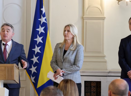 Bosnja shprehet e gatshme për të dërguar trupa paqeruajtëse në Gaza