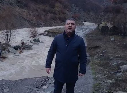 “Zapodi i izoluar nga shembja e rrugës”, kreu i PD-së në Kukës akuza qeverisë 