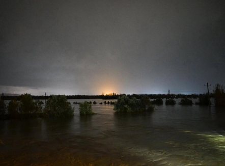 Rëndohet situata nga reshjet në Novoselë, rrezikohen njerëzit dhe banesat