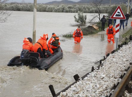 Rama thërret komitetin e emergjencave, PD: Të shpallet gjendja e fatkeqësisë natyrore në 7 qarqe